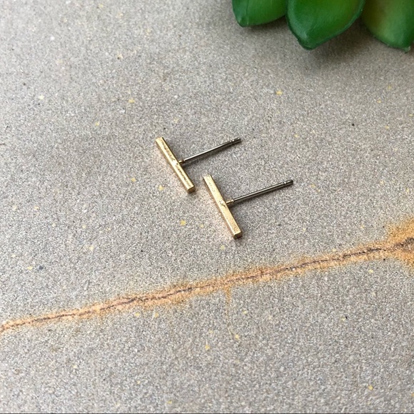 Gold Tone Minimalist Bar Dainty Earrings - Picture 6 of 8